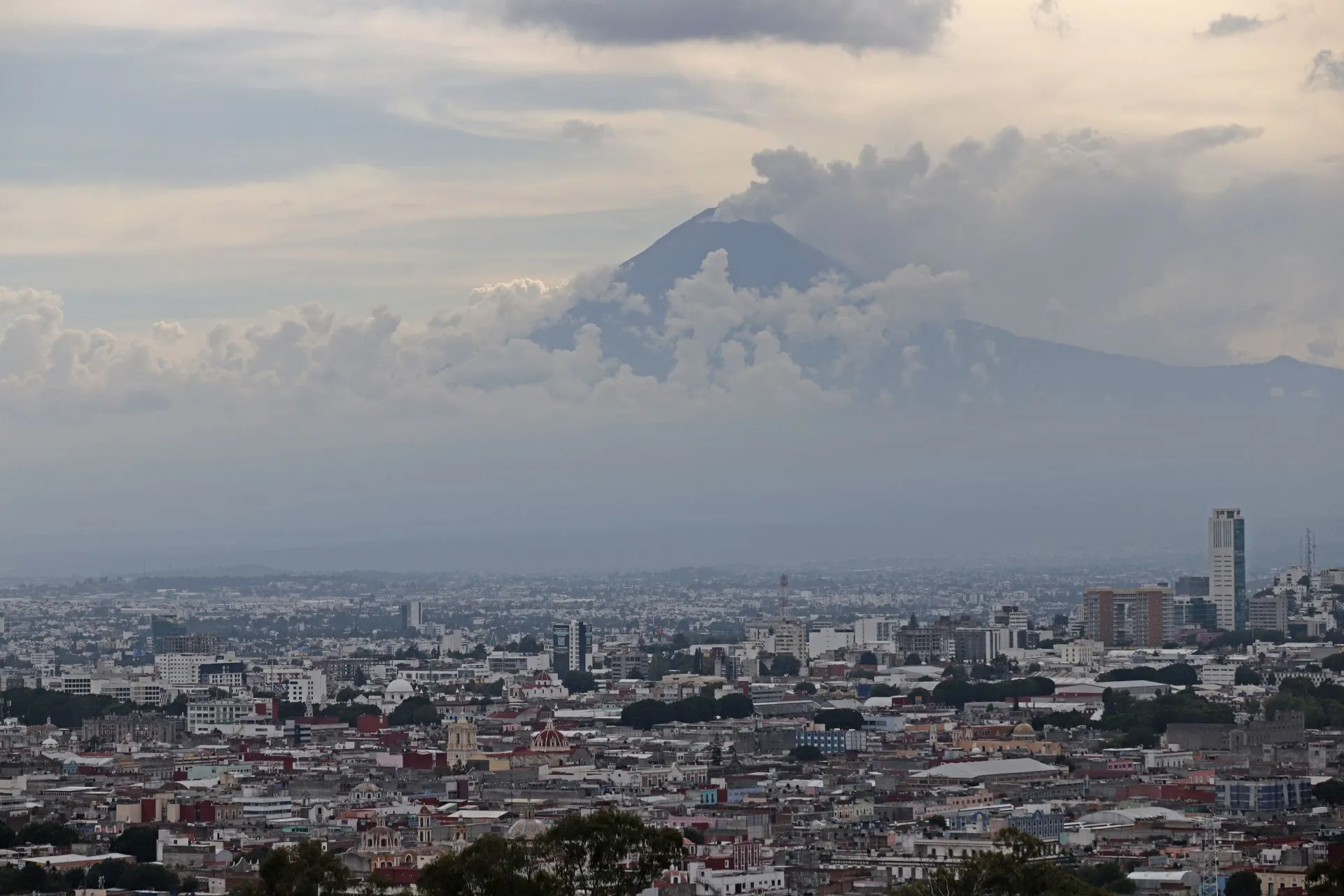 Ayuntamiento de Puebla prevé sábado estable con máxima de 26°C y baja probabilidad de lluvia