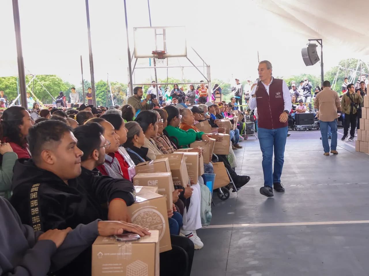 Gobierno de la Ciudad entrega más de 10 mil despensas a familias del sur de Puebla