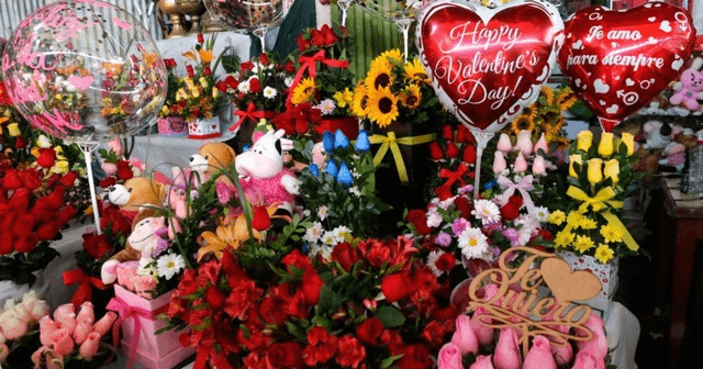 Rosas, chocolate y peluches: los regalos que dominan el 14 de febrero